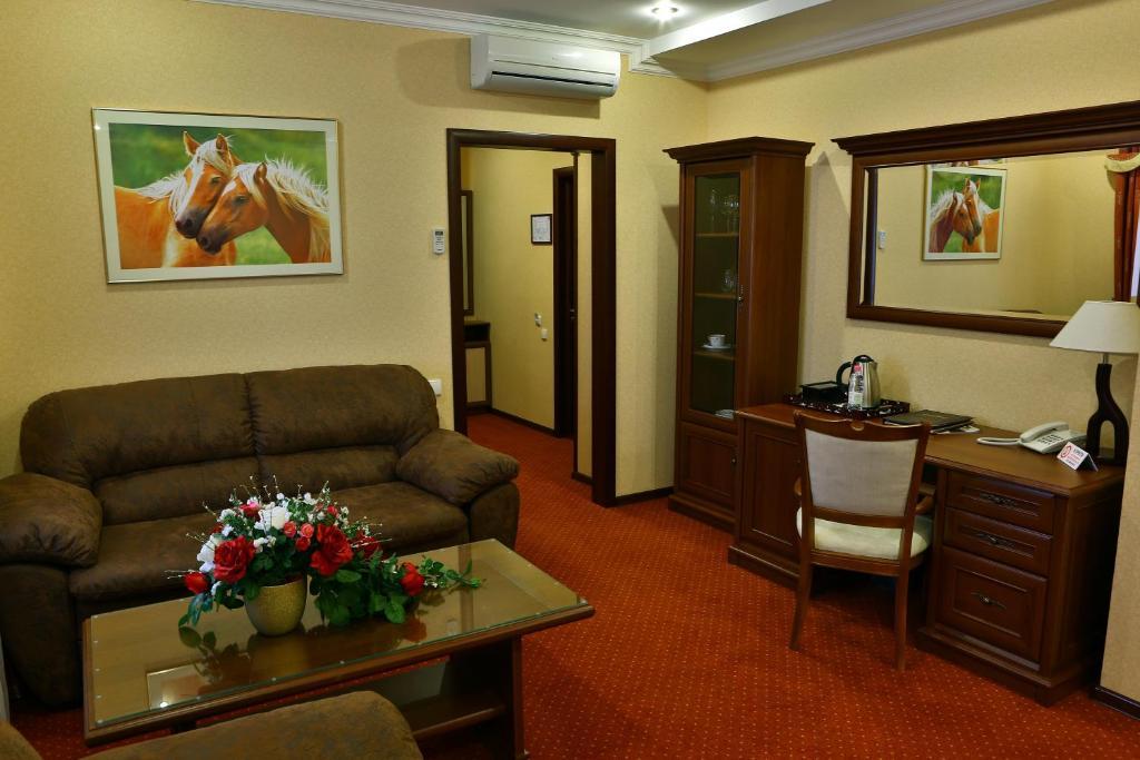 Hotel Ukraine Rivne Rum bild
